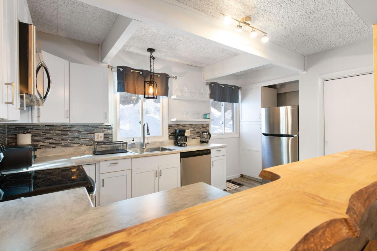 Vermont Getaway! Newly Renovated! Stratton Valley Exterior photo